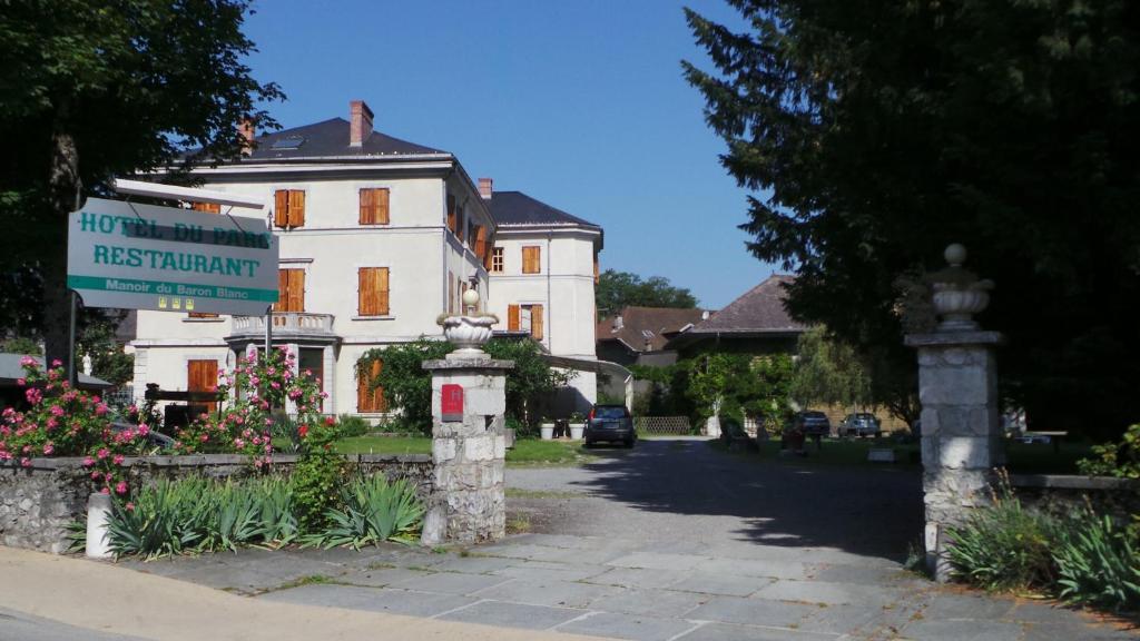 פאברג Hotel Du Parc - Manoir Du Baron Blanc מראה חיצוני תמונה