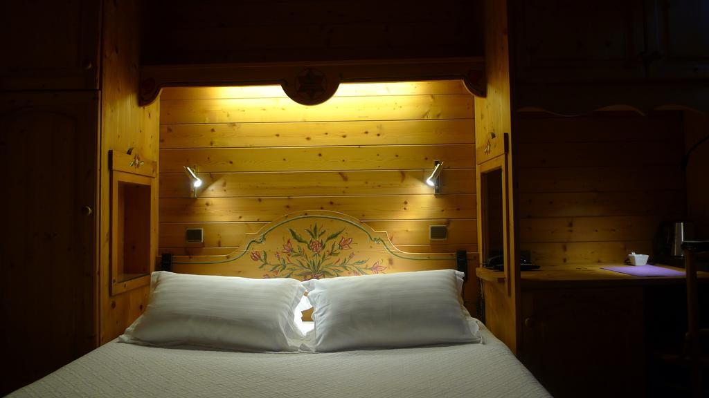 פאברג Hotel Du Parc - Manoir Du Baron Blanc מראה חיצוני תמונה